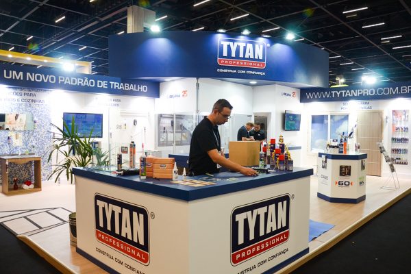 stand-tytan-selena-feicon2017-09