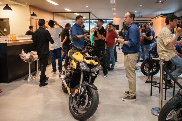 Evento de inauguração da concessionária Triumph ABC