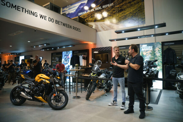 Evento de inauguração da concessionária Triumph ABC